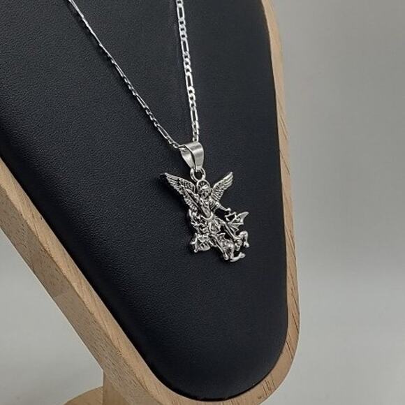 St. Michael Pendant - Rope Border in Sterling Silver | Fount  925 Sterling Silver Necklace Archangel Michael Figaro Valentines Birthday Gift